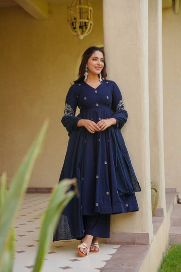 Nayra Designer Roman Silk Suit Set