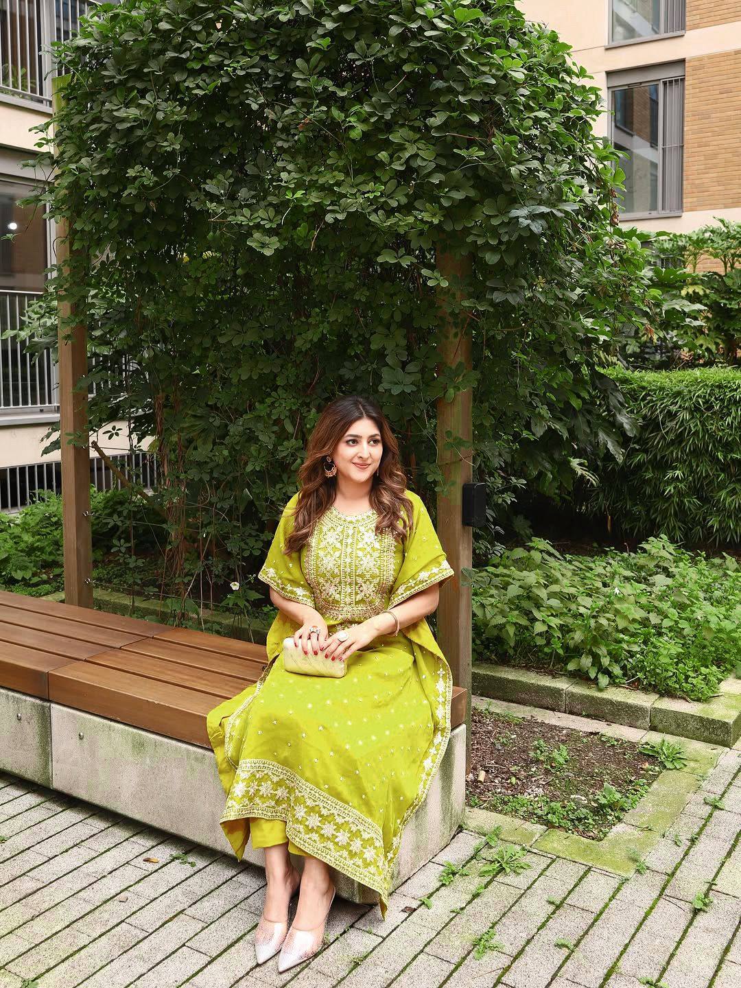 Radiant In Ethnic Charm Kuftan-Pant Set
